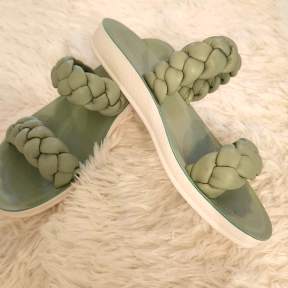 TOP MODA Mint  BRAIDED SLIDES NEW - Picture 1 of 11